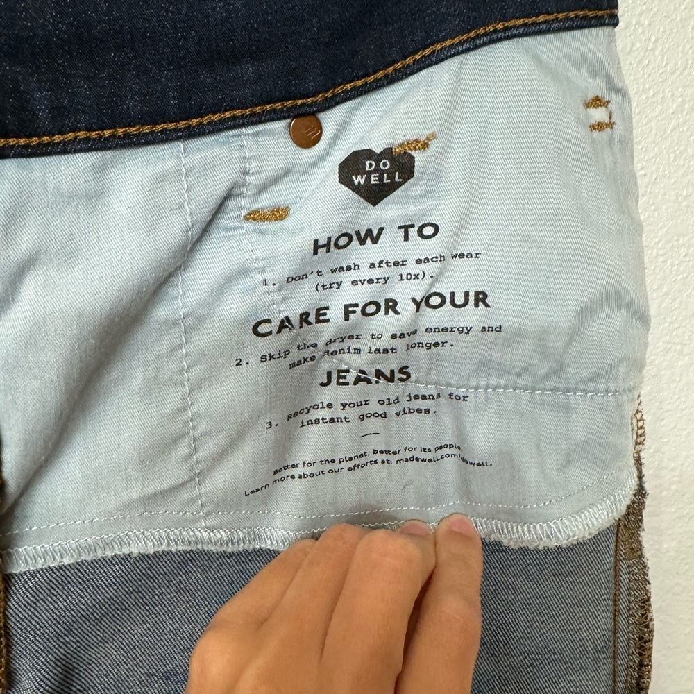Madewell Petite 9" Mid-Rise Skinny Jeans in Larkspur Wash: TENCEL™ Denim Edition - Picture 8 of 11